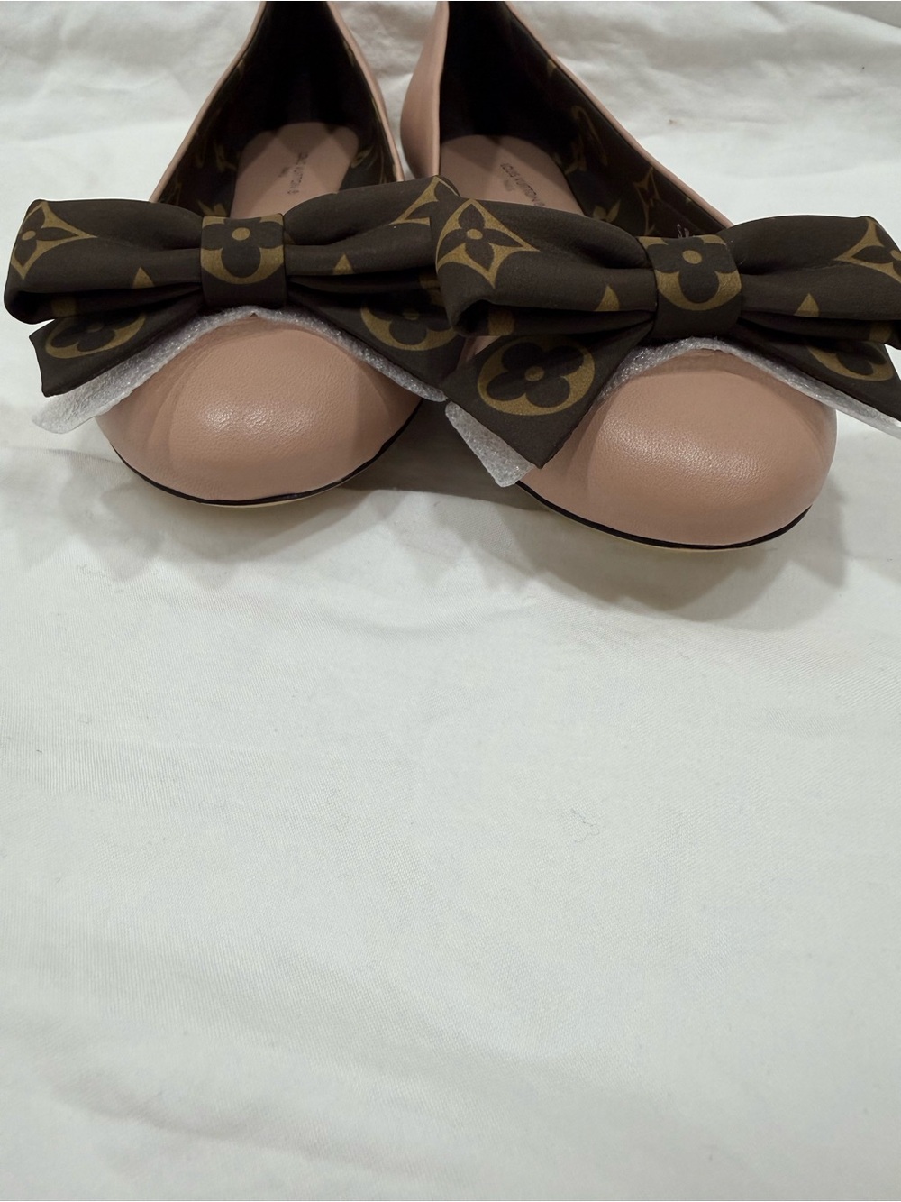 Louis Vuitton Popi Flat Ballerina - Picture 10 of 14